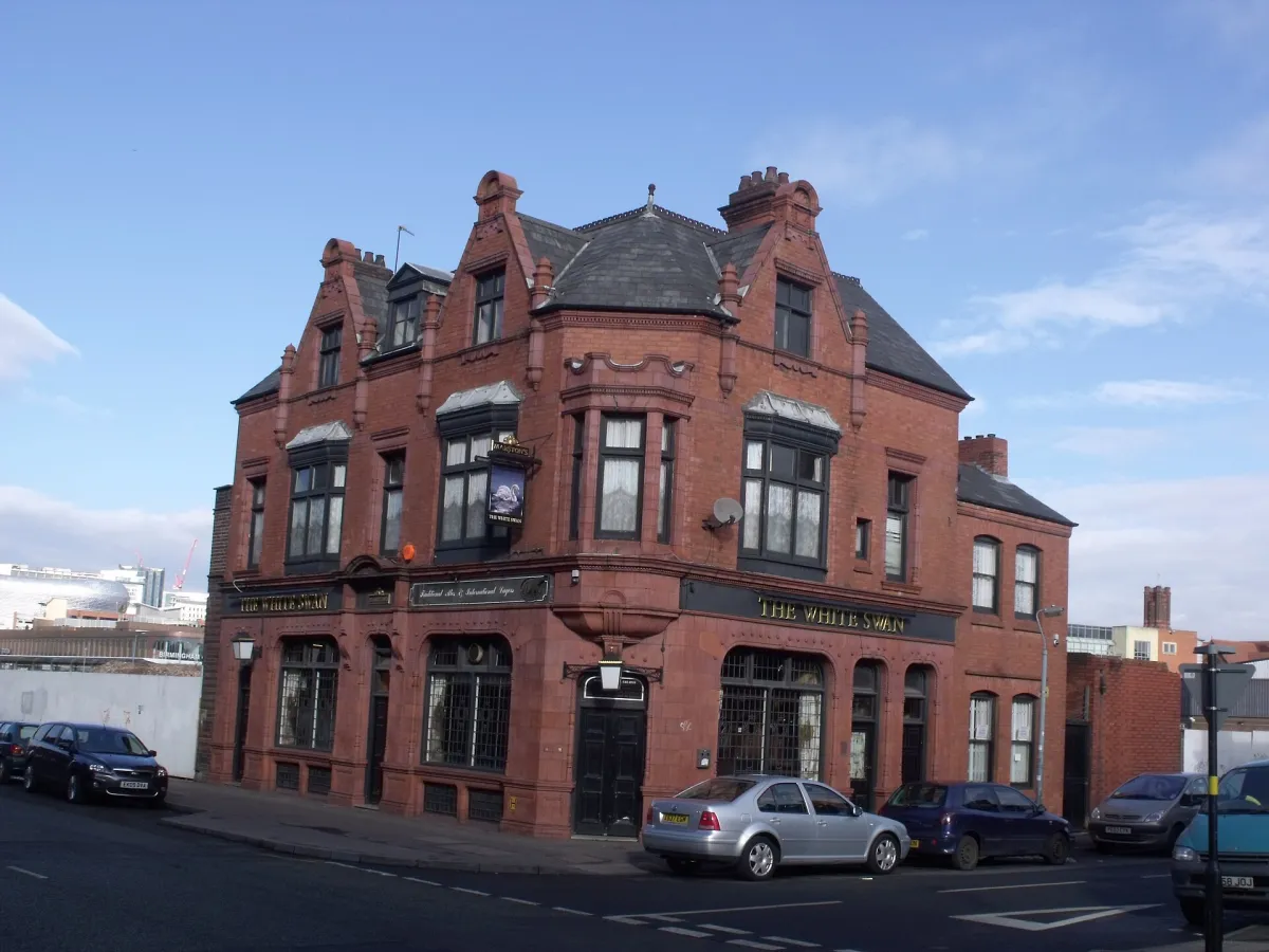 Photo of The White Swan