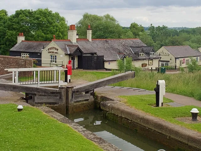 Photo of Foxton Locks Inn